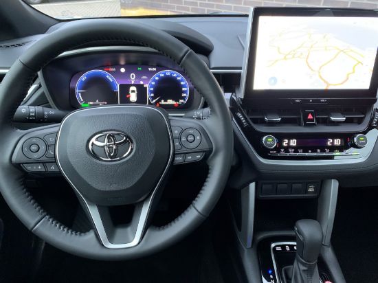 Afbeeldingen van Toyota Corolla Cross hybrid